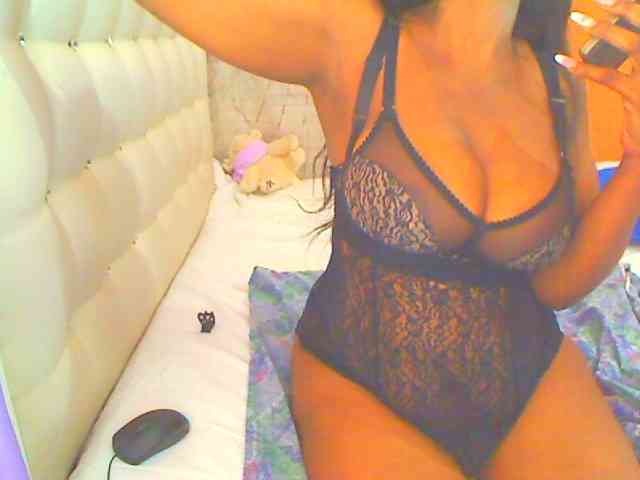 HOTLILLIE webcam
