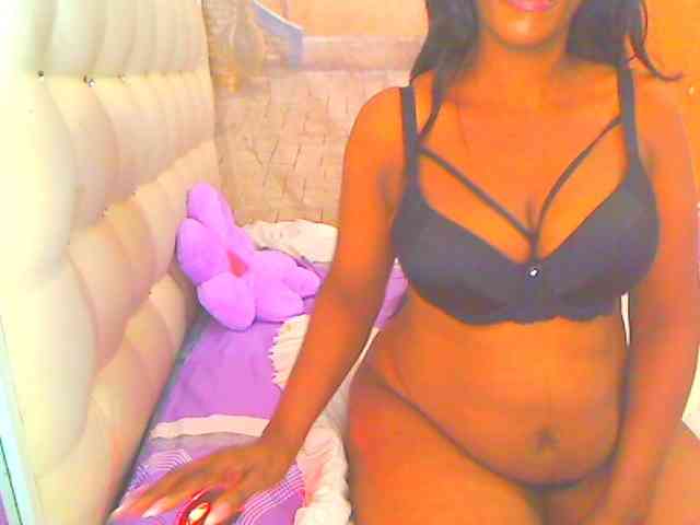 HOTLILLIE webcam