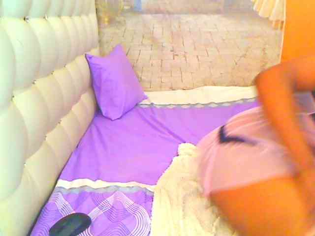 HOTLILLIE webcam