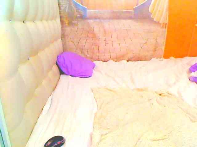 HOTLILLIE webcam