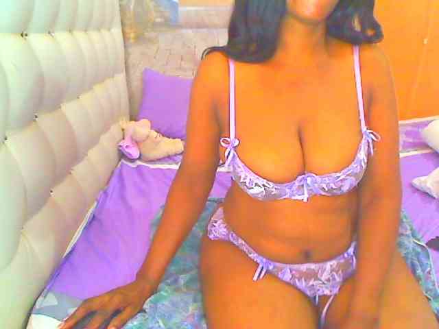 HOTLILLIE webcam