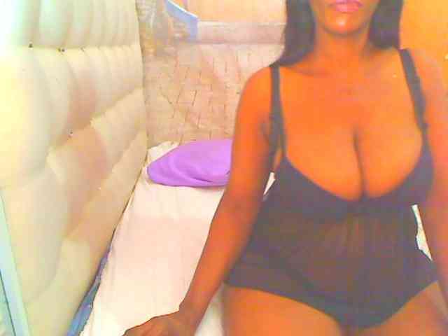 HOTLILLIE webcam