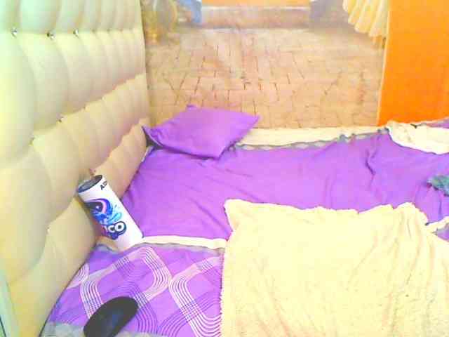 HOTLILLIE webcam