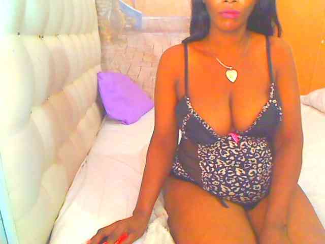 HOTLILLIE webcam