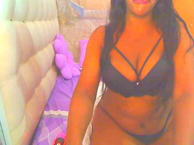 HOTLILLIE webcam
