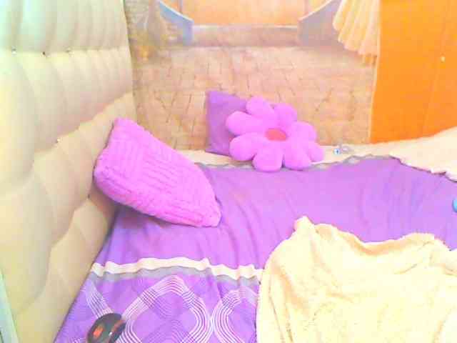 HOTLILLIE webcam