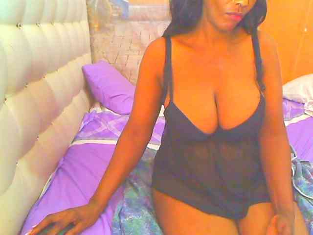 HOTLILLIE webcam