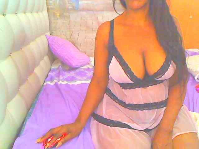 HOTLILLIE webcam