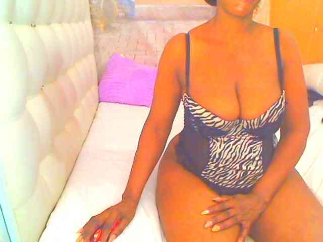 HOTLILLIE webcam