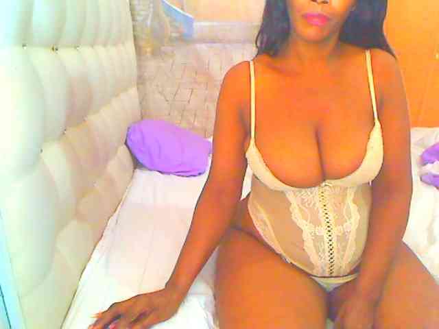 HOTLILLIE webcam