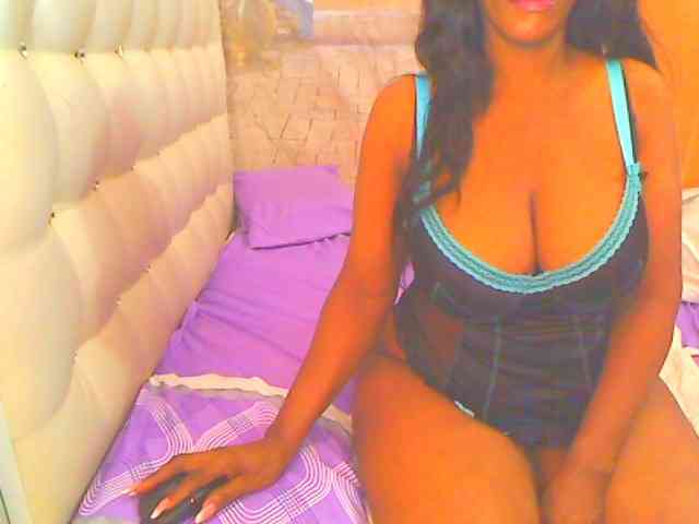 HOTLILLIE webcam