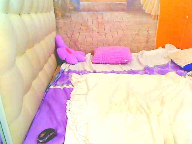 HOTLILLIE webcam