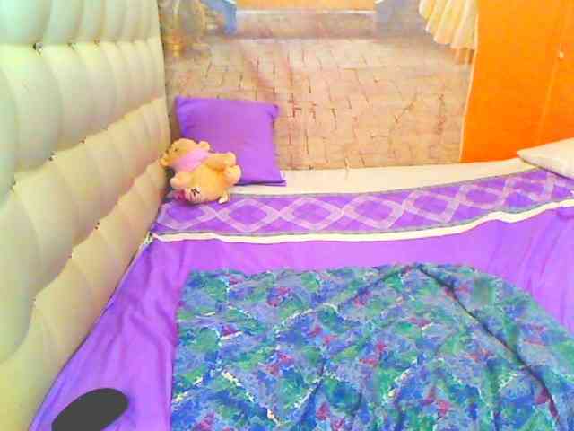 HOTLILLIE webcam
