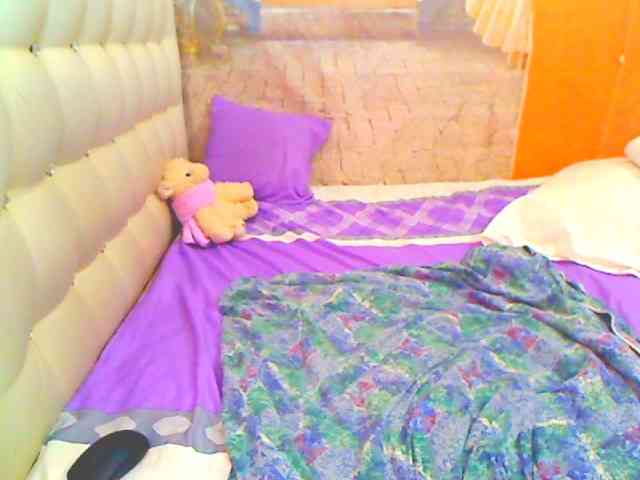 HOTLILLIE webcam