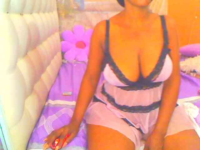 HOTLILLIE webcam