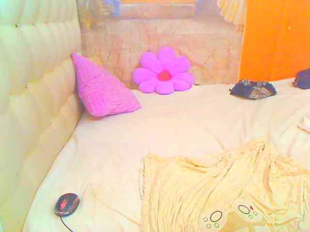 HOTLILLIE webcam