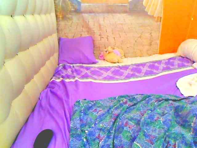 HOTLILLIE webcam