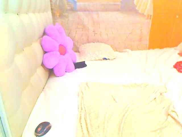 HOTLILLIE webcam