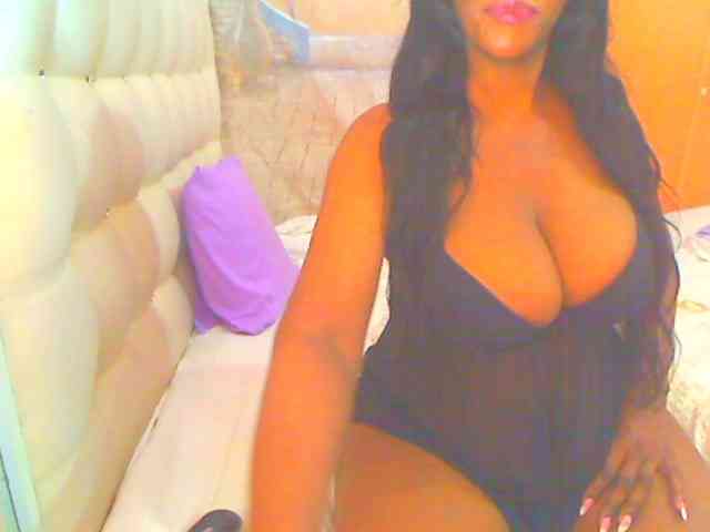 HOTLILLIE webcam