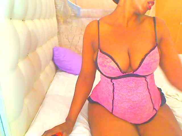 HOTLILLIE webcam