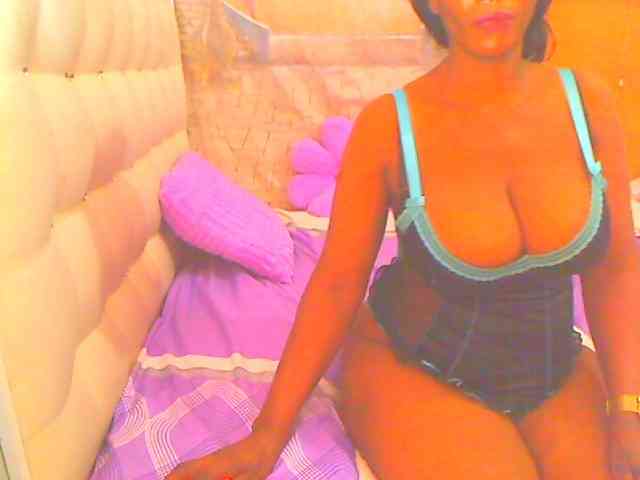 HOTLILLIE webcam
