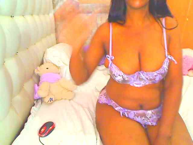 HOTLILLIE webcam