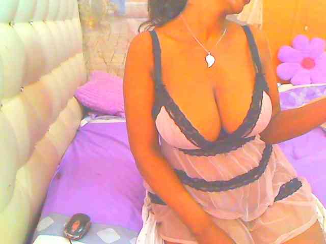 HOTLILLIE webcam