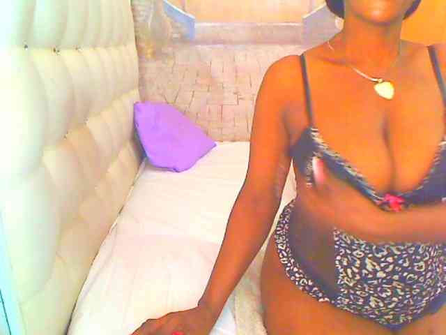 HOTLILLIE webcam