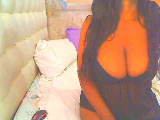 HOTLILLIE webcam