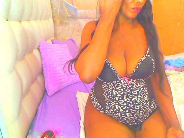 HOTLILLIE webcam