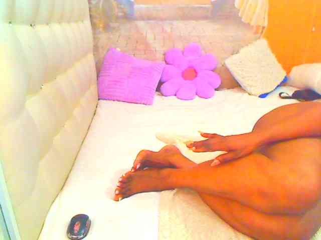 HOTLILLIE webcam