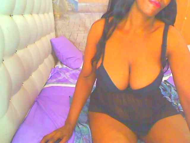 HOTLILLIE webcam