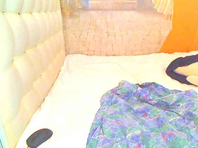 HOTLILLIE webcam