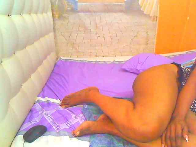 HOTLILLIE webcam