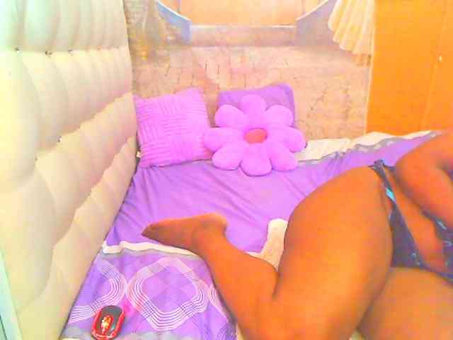 HOTLILLIE webcam