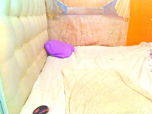 HOTLILLIE webcam