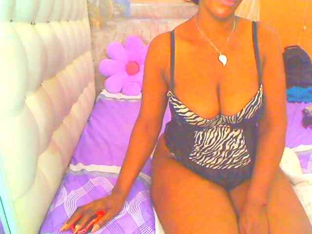 HOTLILLIE Live Webcam on BongaCams