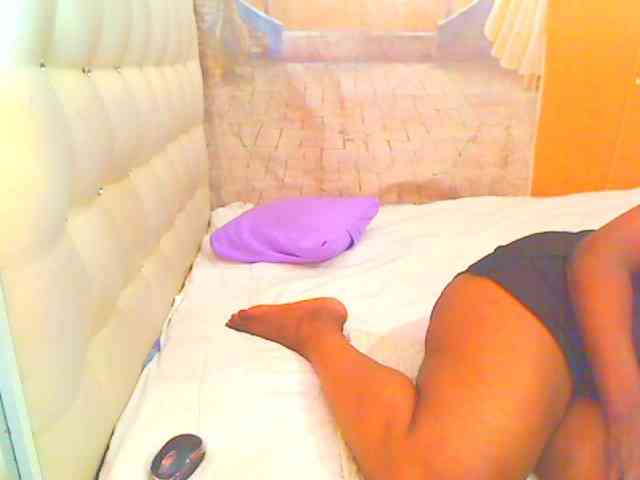 HOTLILLIE webcam