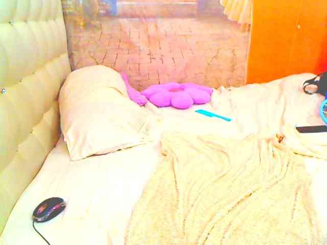 HOTLILLIE webcam