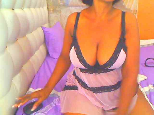 HOTLILLIE webcam