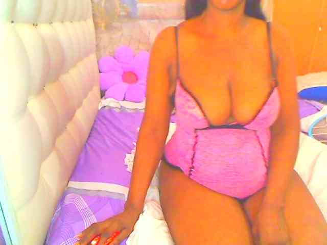 HOTLILLIE webcam