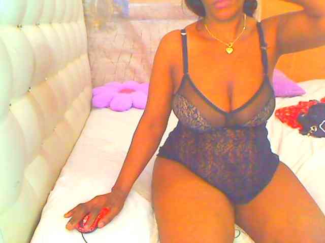 HOTLILLIE webcam