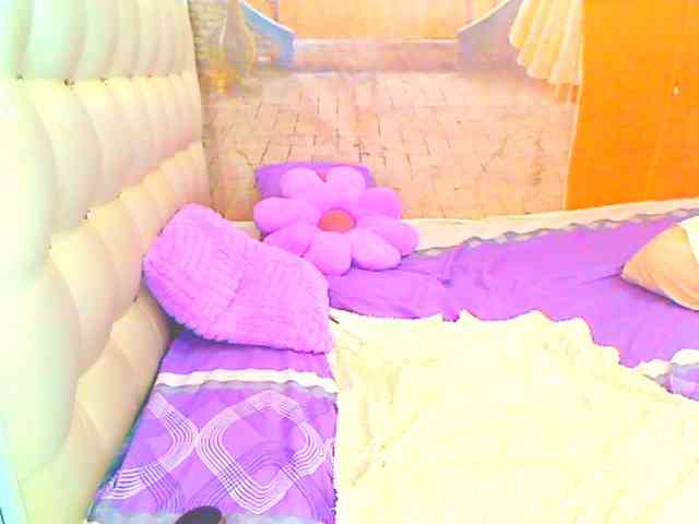 HOTLILLIE webcam