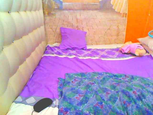 HOTLILLIE webcam