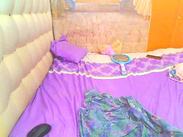 HOTLILLIE webcam