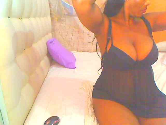 HOTLILLIE webcam