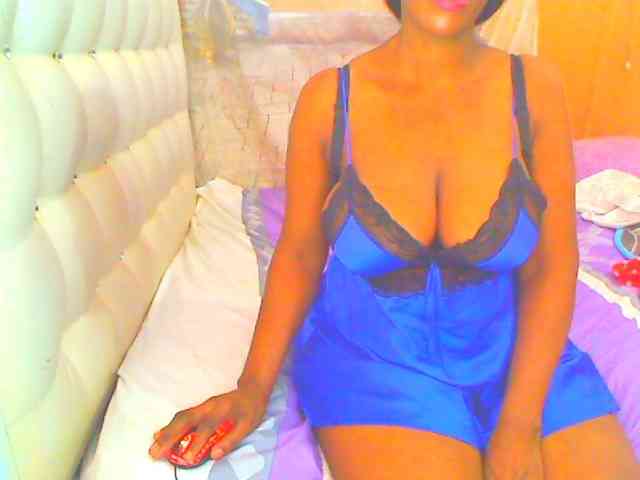 HOTLILLIE webcam
