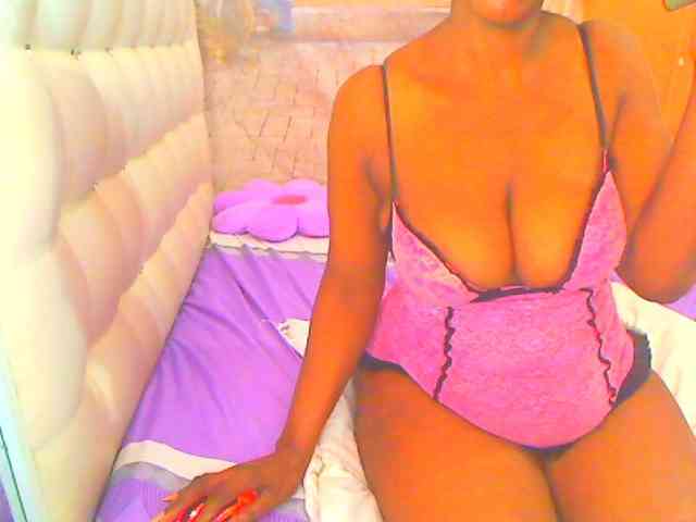 HOTLILLIE webcam