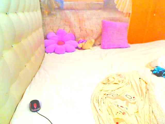 HOTLILLIE webcam