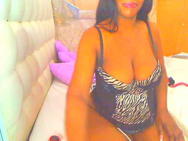 HOTLILLIE webcam